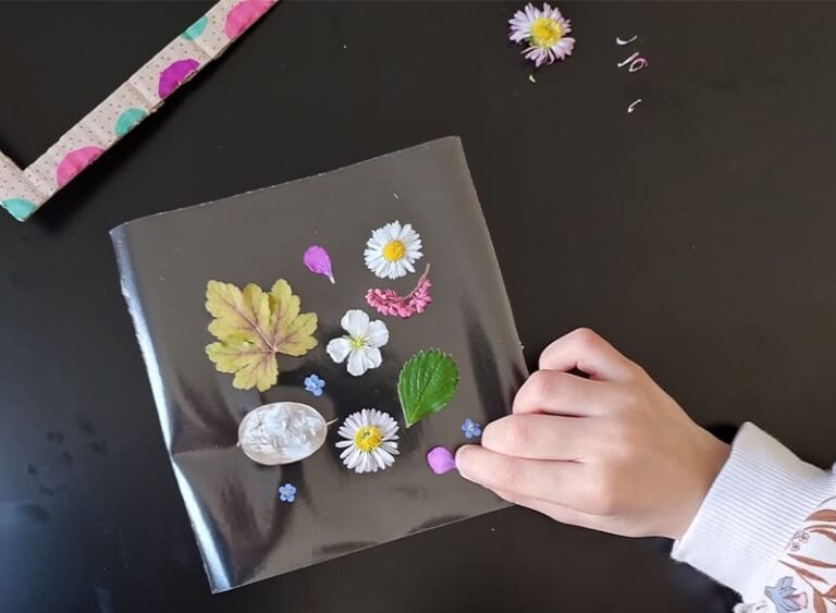Activité manuelle - Ton cadre en fleurs séchées